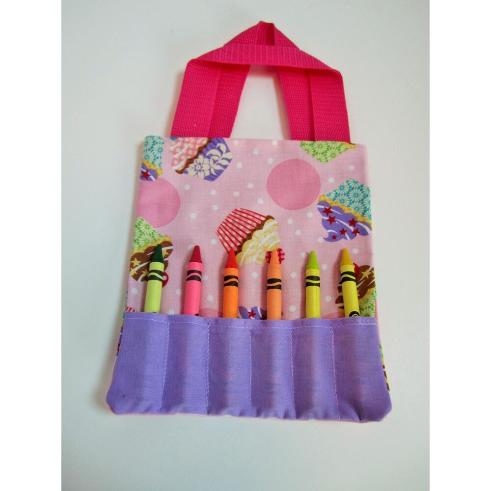 cupcake mini crayon bag, party favors, goody bags
